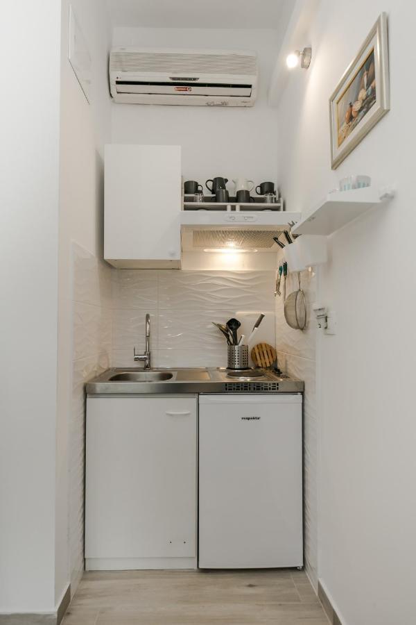 Palomia C Apartment Split Exterior photo